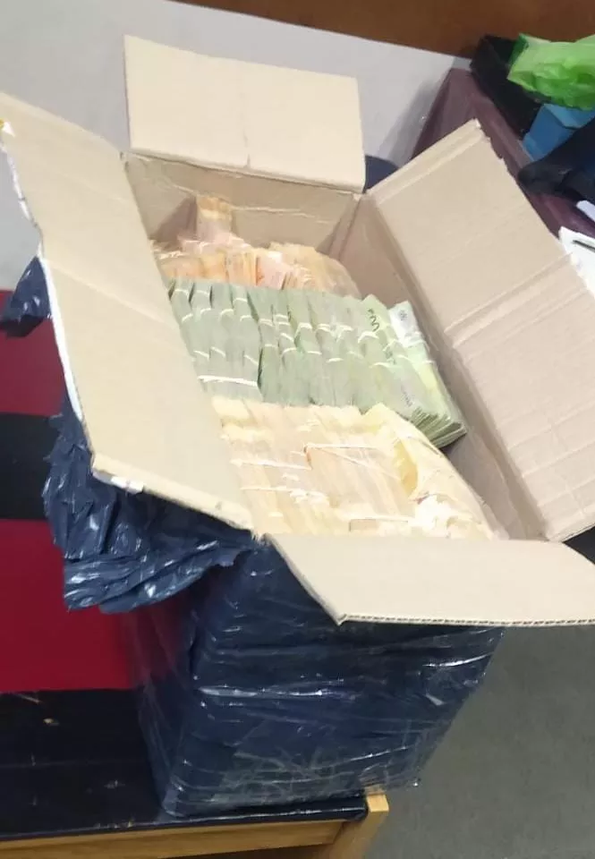 9b81663f-669e-4811-b251-a3fd386fd7b2