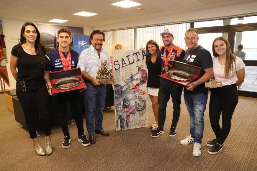 2343-el-gobernador-gustavo-saenz-recibio-a-los-hermanos-benavides-kevin-y-luciano-de-regreso-a-salta
