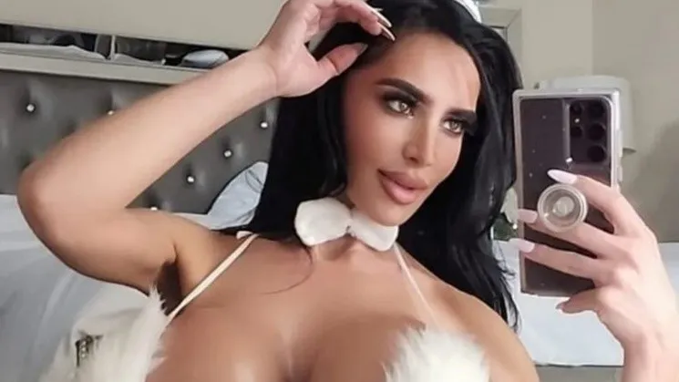 christina.jpg_366287663