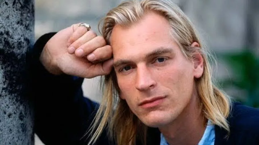 julian-sands-joven-1494396