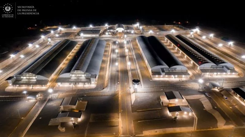 _128492729_3b08d98e-8001-42e3-831f-8ef4b02ecdd6