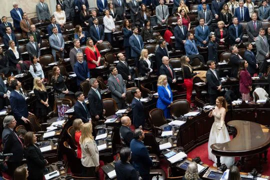 DIPUTADOS