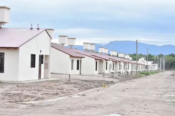 86582-el-ipv-construye-333-viviendas-en-los-departamentos-cerrillos-y-chicoana