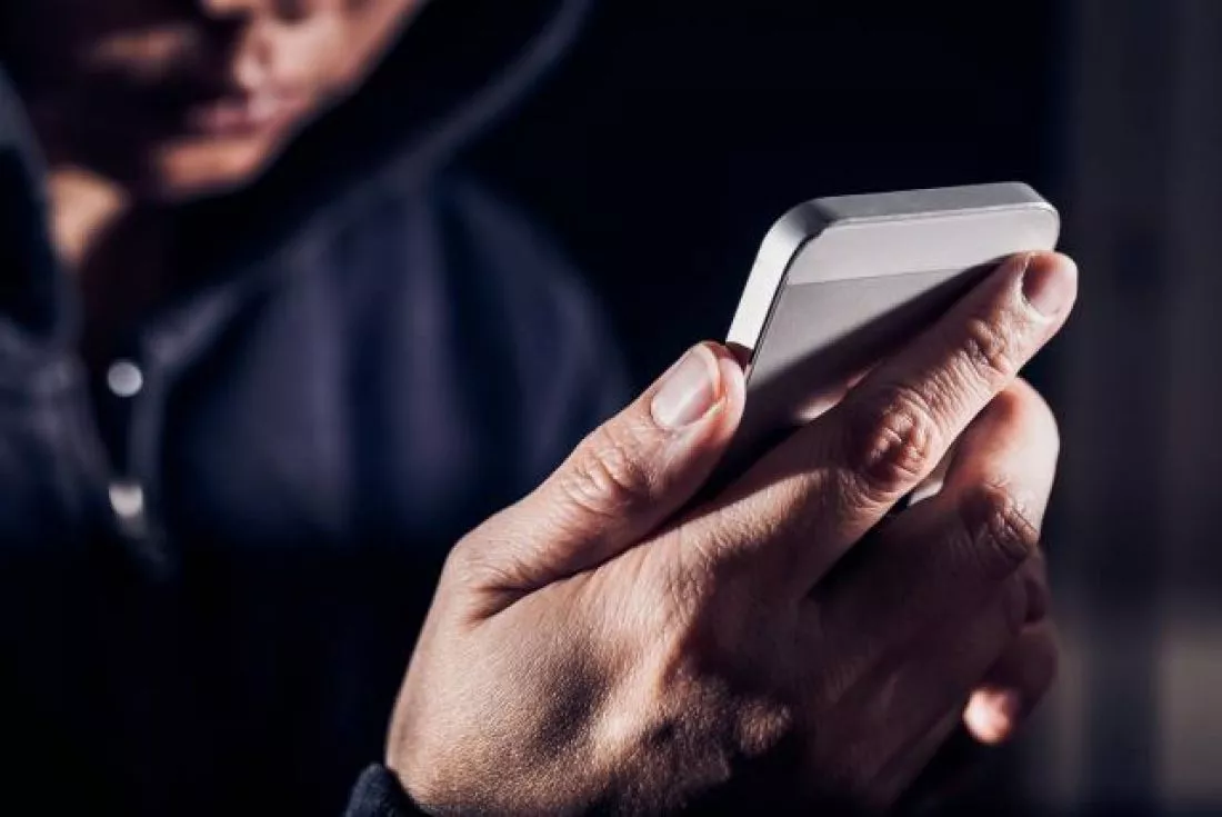 89575-descubrieron-a-un-ladron-porque-se-tomo-fotos-con-el-celular-que-robo