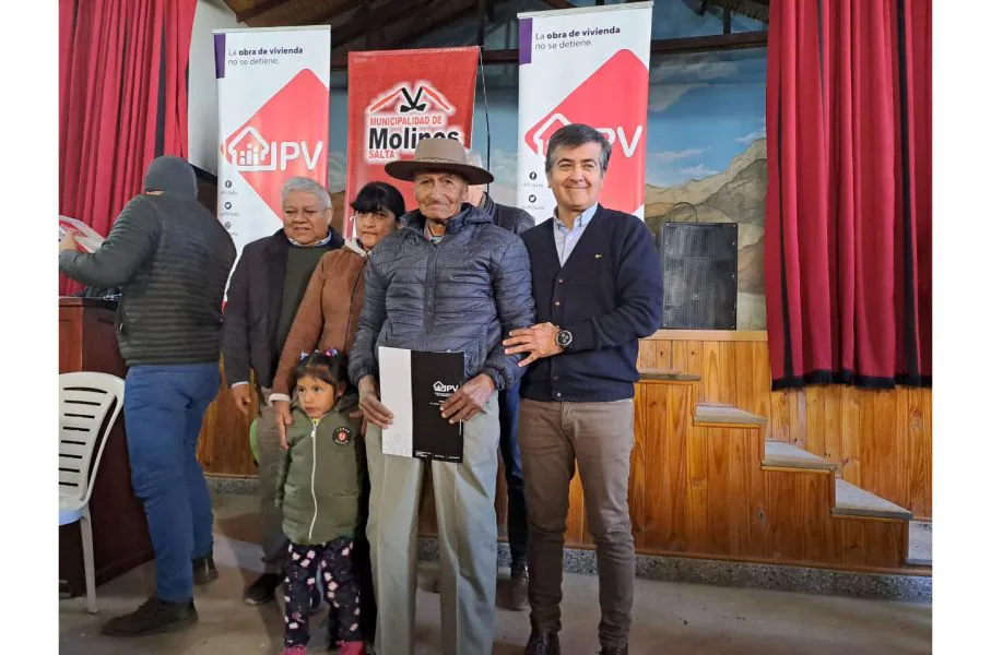 7536-el-gobierno-entrego-soluciones-habitacionales-en-molinos-con-financiamiento-del-ipv