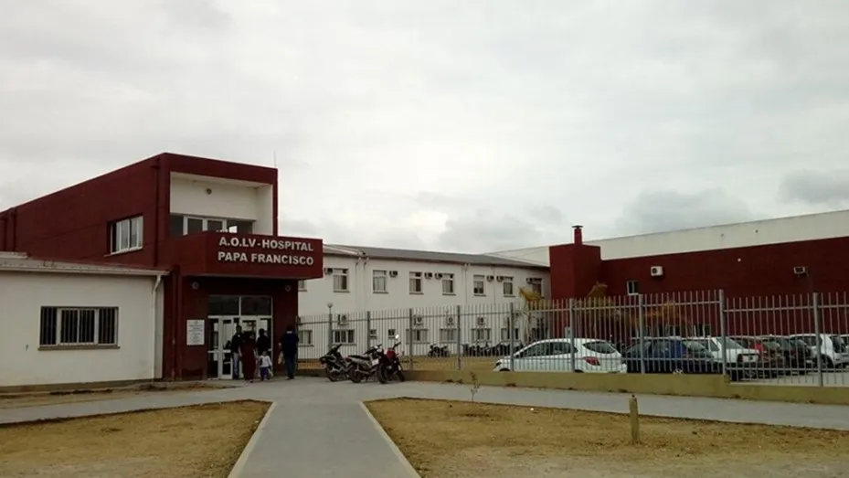 Le-negaron-la-atencion-su-beba-nacio-en-la-puerta-del-hospital-y-se-quebro-la-clavicula