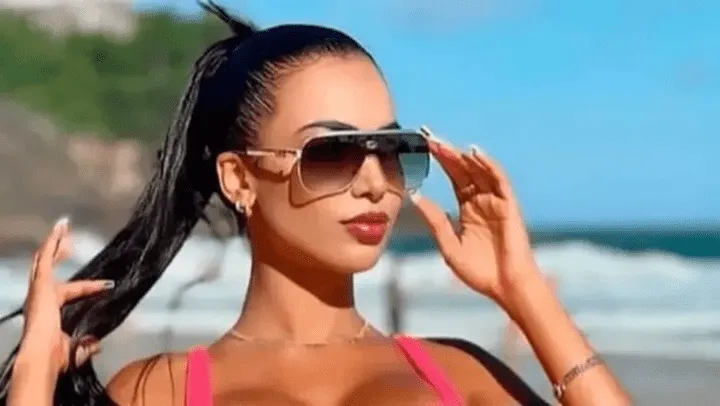 emmly_1_crop1684268608307.png_1833193316