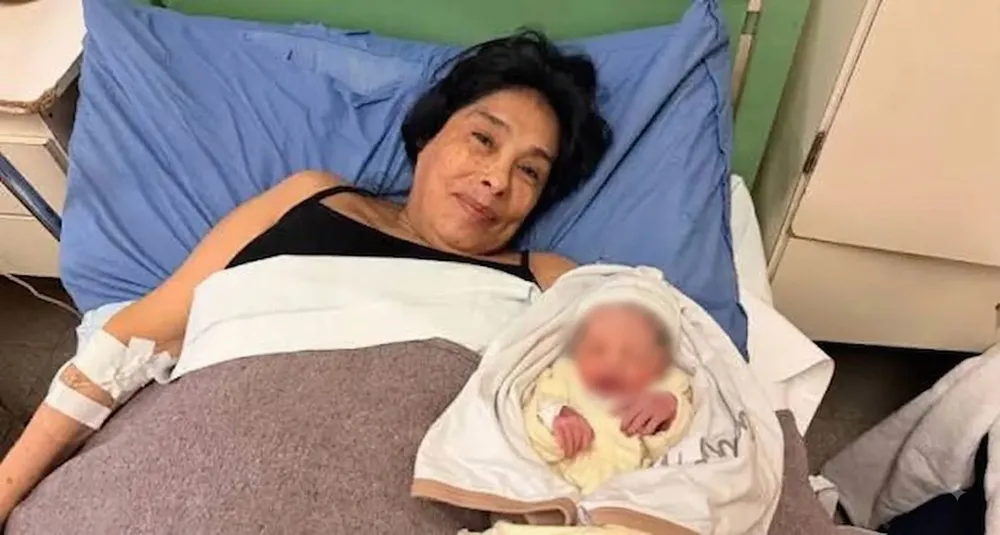 Mamá a los 62 años