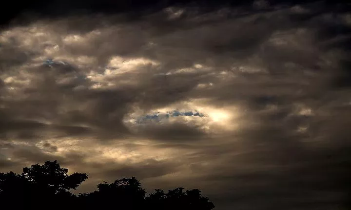 Por-qué-las-nubes-de-una-tormenta-suelen-ser-oscuras