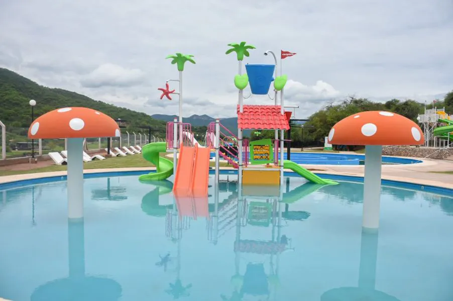 10670-abrio-sus-puertas-el-camping-y-el-parque-acuatico-de-el-prestamo-en-coronel-moldes-20240119142851