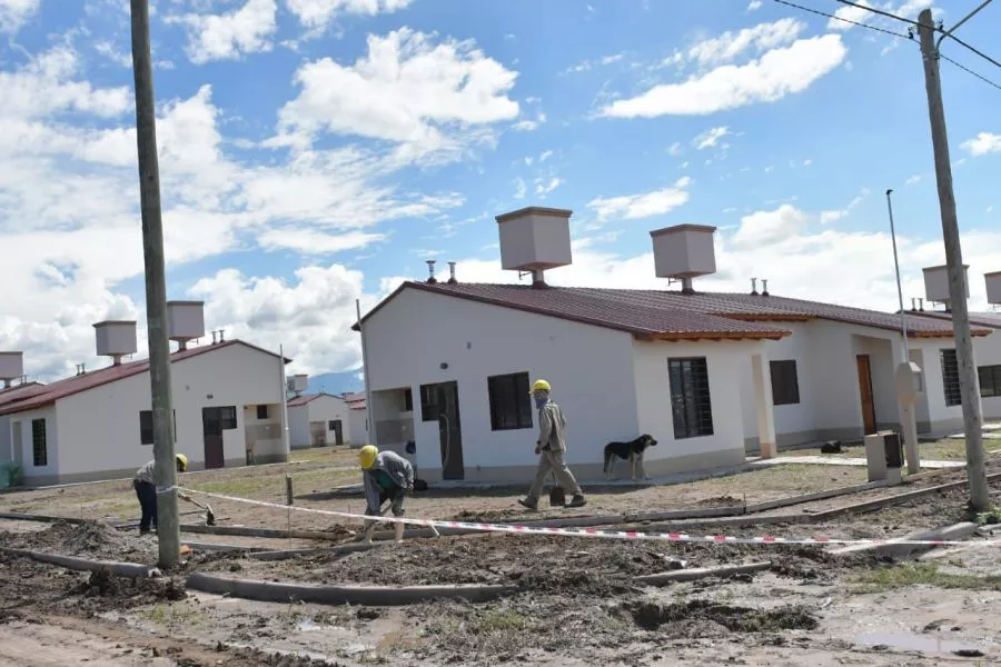 6545-se-construyen-en-cerrillos-300-viviendas-saenz-recorrio-las-obras