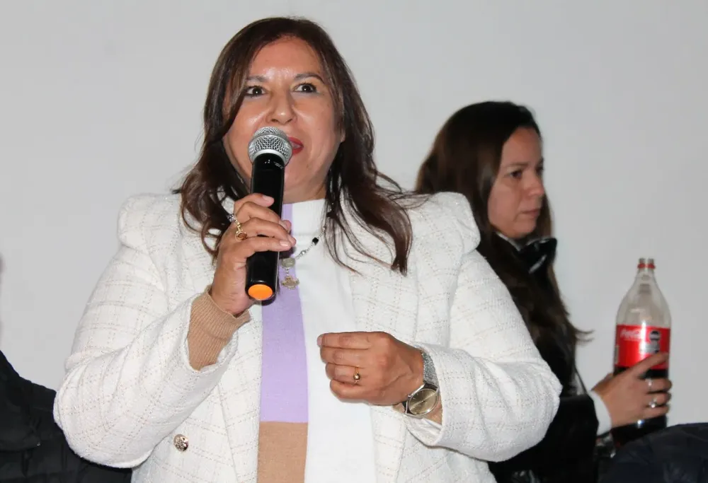 bb0865c0-8d1d-48e9-bf3c-08410ad79294